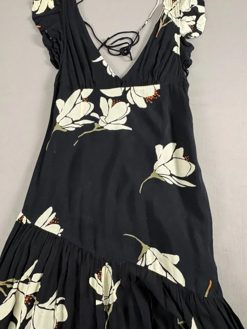 Free People She’s A Waterfall Floral Midi Dress Black Ivory Open Back Size 4 - Picture 3 of 9